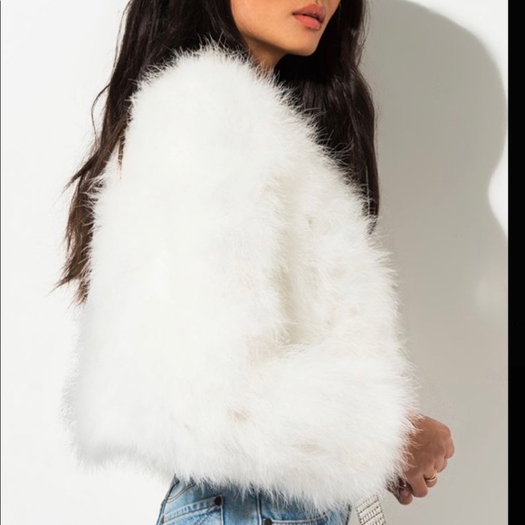 Mags & Pye Trendy White Coat - Picture 7 of 8